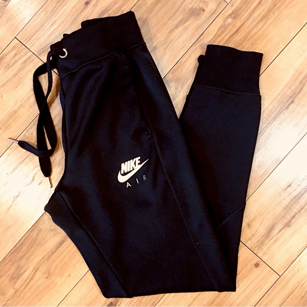 Nike Air Joggers skinny pants black gold logo  XS gym yoga Pilates athletics